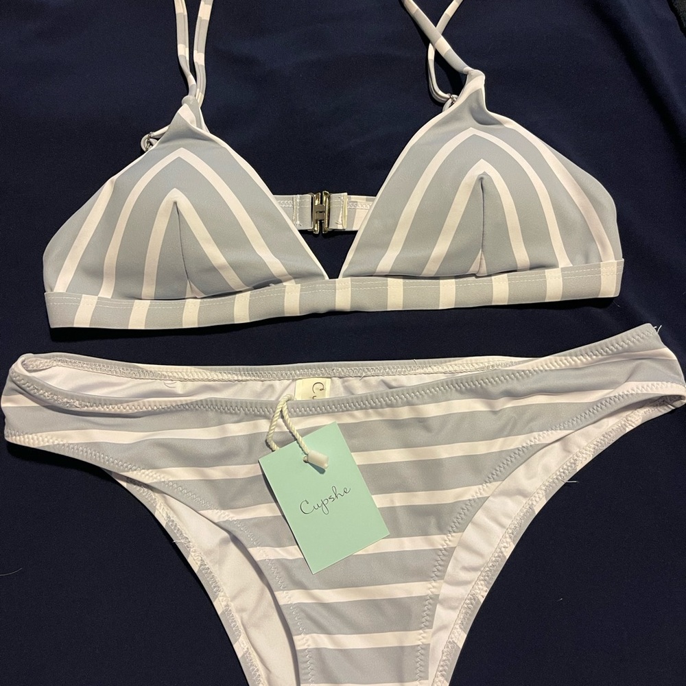 Cupshe gray & white bikini